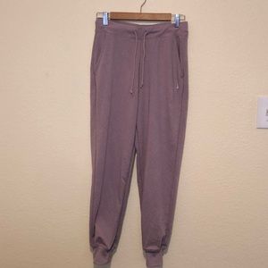 NWT Women’s Nike Yoga French Terry 7/8 Joggers